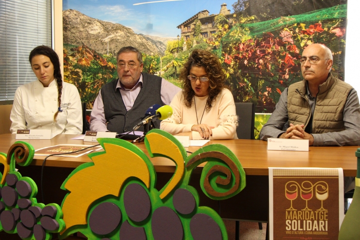 La consellera de Turisme, Meritxell Teruel, en la presentació del maridatge solidari de vins d'altura i cuina andorrana celebrada aquest dimecres.